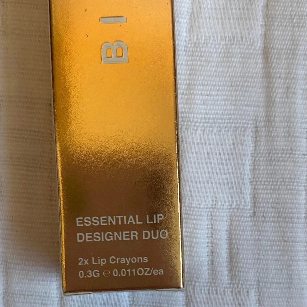 BISHA Lip Liner, One A Nude Caramel And Nude Mauve - Picture 2 of 7